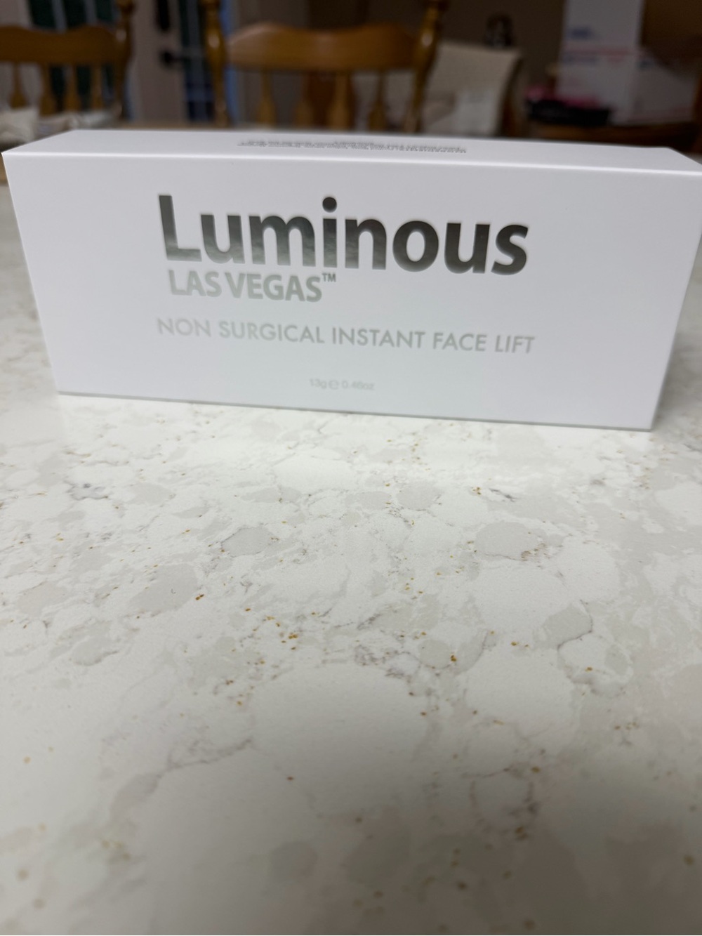 Non-Surgical Instant Face Lift — White